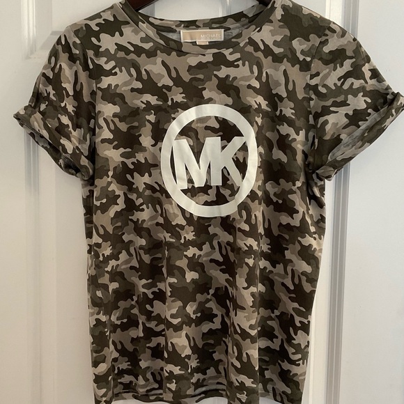 MICHAEL Michael Kors Camo Logo T-Shirt - Size Medium - Picture 2 of 7